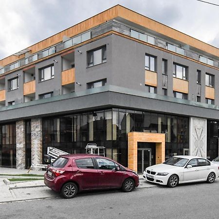 Modern Apartment In A Quiet Area คลูจ-นาโปกา ภายนอก รูปภาพ