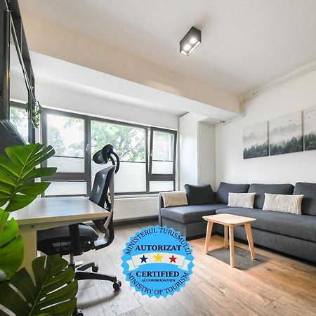 Modern Apartment In A Quiet Area คลูจ-นาโปกา ภายนอก รูปภาพ