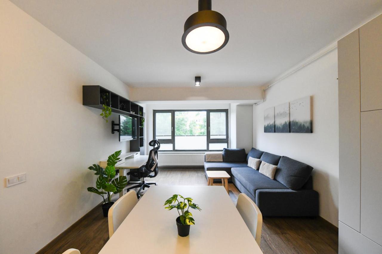 Modern Apartment In A Quiet Area คลูจ-นาโปกา ภายนอก รูปภาพ