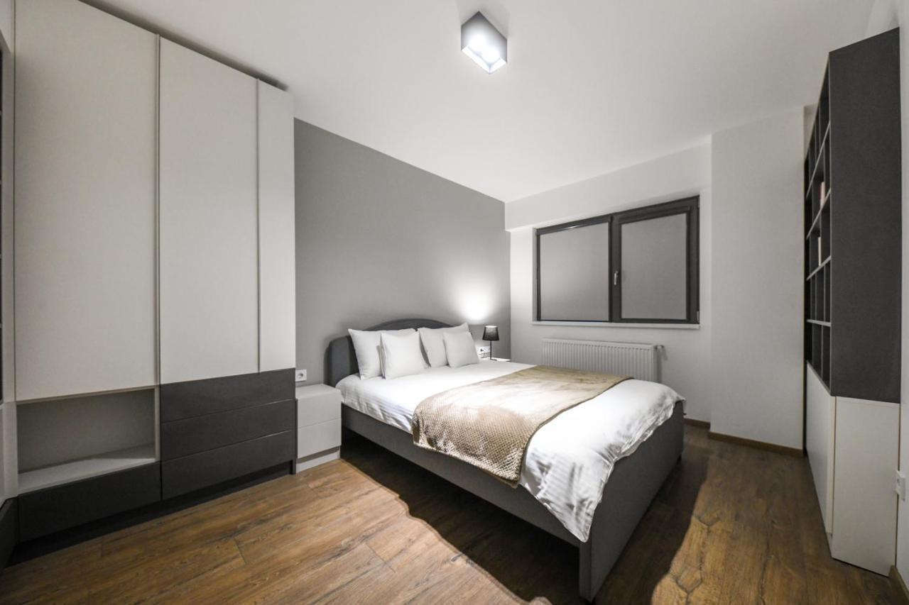 Modern Apartment In A Quiet Area คลูจ-นาโปกา ภายนอก รูปภาพ