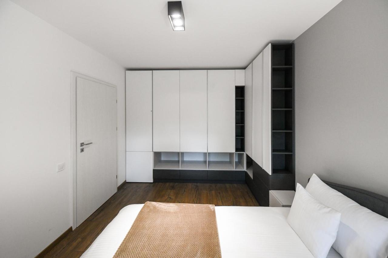 Modern Apartment In A Quiet Area คลูจ-นาโปกา ภายนอก รูปภาพ