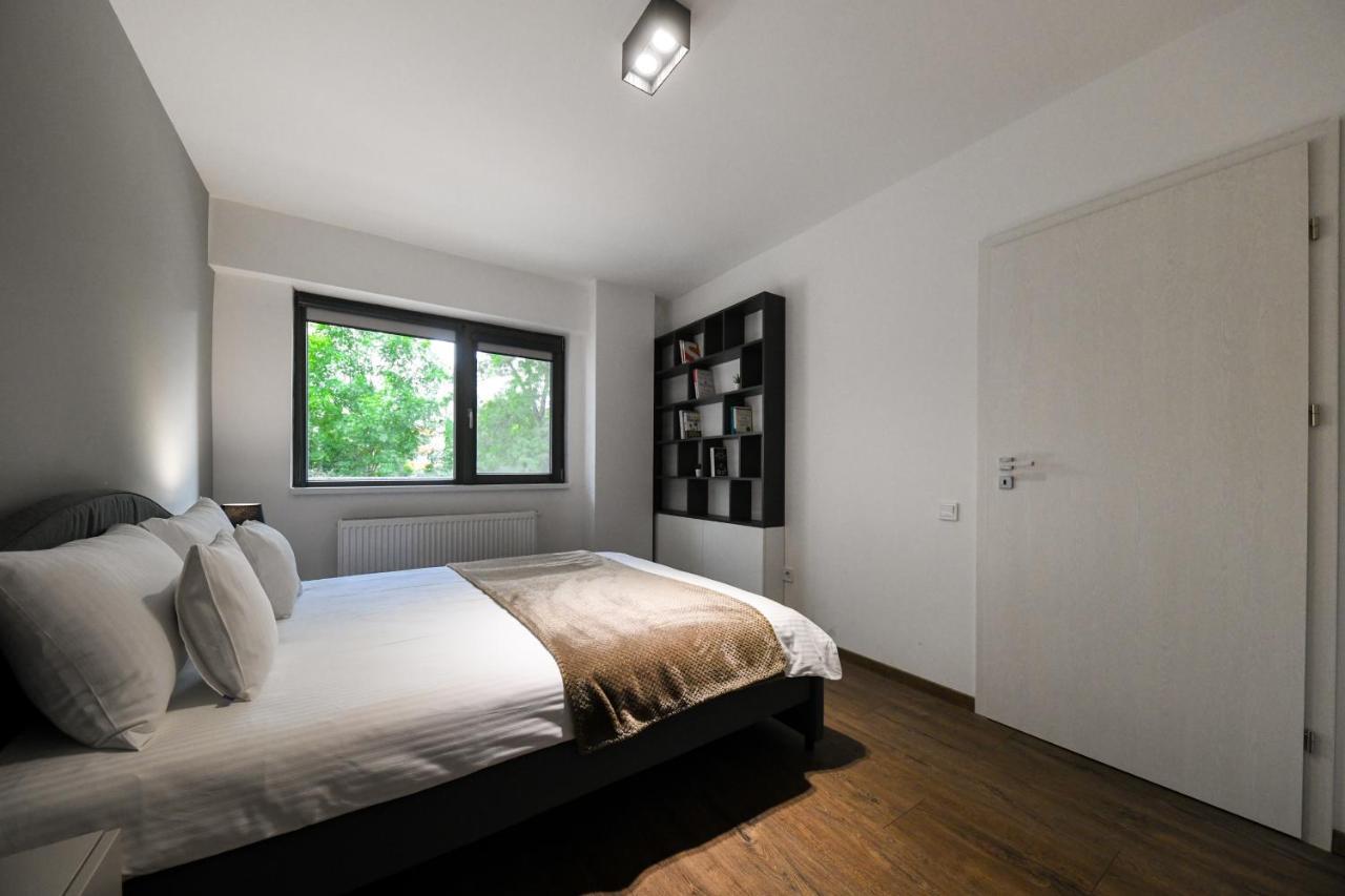 Modern Apartment In A Quiet Area คลูจ-นาโปกา ภายนอก รูปภาพ