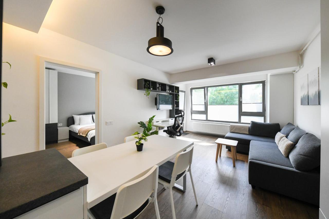 Modern Apartment In A Quiet Area คลูจ-นาโปกา ภายนอก รูปภาพ